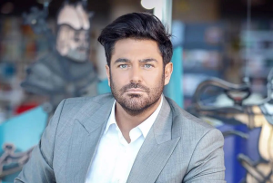 تصویر؛ حاشیه جدید محمدرضا گلزار؛ کیف ۱/۵ میلیاردی و یک جمله جنجال‌ساز!