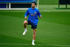 پاسخ به اظهارات جنجالی مهدی طارمی درباره بازسازی ورزشگاه آزادی