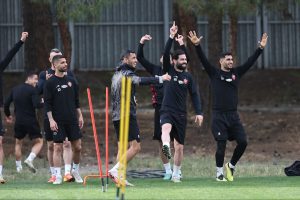 پرسپولیس برای فصل بعد تعارف را کنار بگذارد!