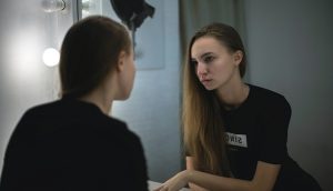 چرا نوجوانان از ظاهر خود ناراضیاند؟