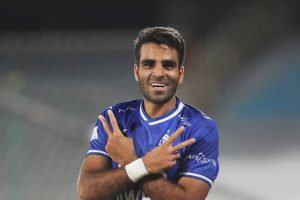 مدافع استقلال فصل را از دست داد