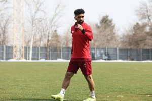 کاپیتان عالیشاه بعد از مصدومیت در تمرینات پرسپولیس