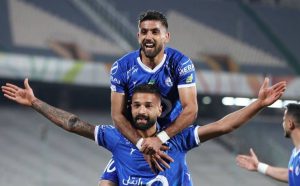 غیبت اجباری گلزنان استقلال برابر پیکان