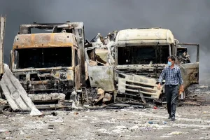 گمشده در آتش؛ بندرعباس یک روز پس از انفجار بندر رجایی