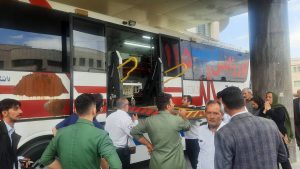 سوختگی ۱۱ دختر دانشآموز براثر آتشگرفتن سرویس مدرسه در ارومیه