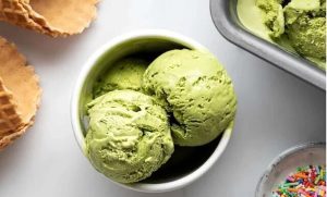 بستنی چغاله بادام؛ دسر عصرانه بهاری با طعم بهشتی