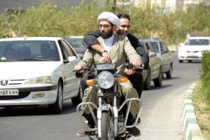 فیلم سینمایی «سلام علیکم حاج آقا»؛ توقیف، اکران و بازیگران