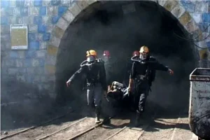 اظهارات استاندار سمنان درباره علت اولیه وقوع حادثه و جانباختن هفت نفر در تونل معدن دامغان