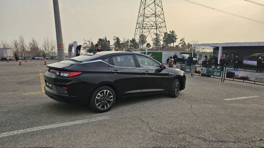 کی ام سی EJ7+ کی ام سی EJ7+