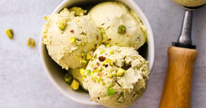 طرز تهیه بستنی پسته‌ای ۵ دقیقه‌ای در منزل!