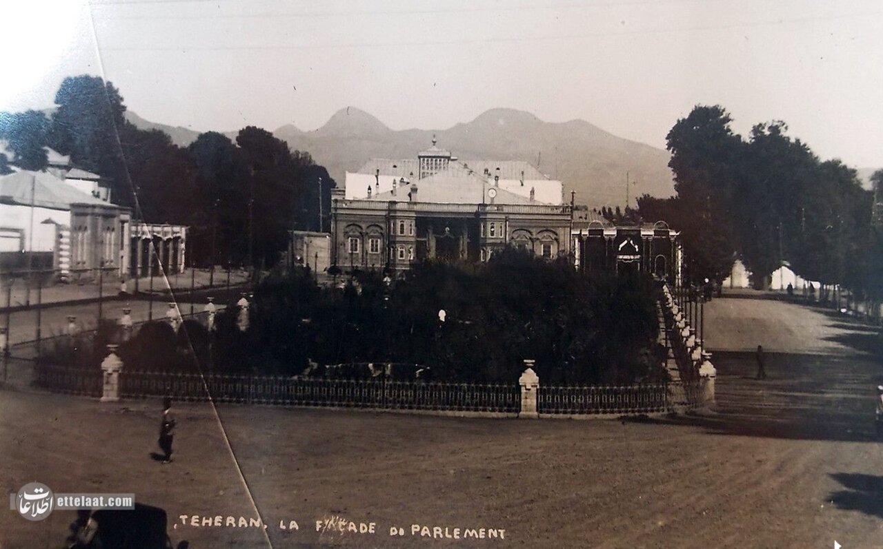 تصاویر دیدنی میدان بهارستان تهران از ۱۲۱۸ تا ۱۳۸۶