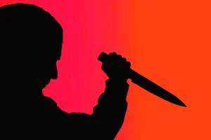 فرار قاتل بعد از کشتن زن صیغه‌ای سابق با ۴۰ ضربه چاقو