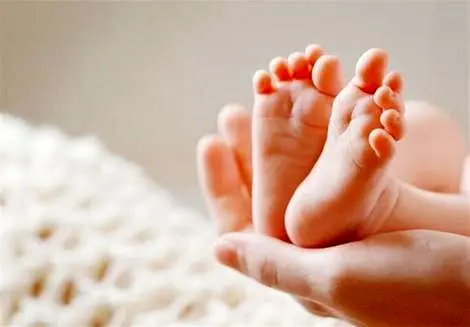 ادعاهای زنی معتاد که به فروختن نوزادش متهم است