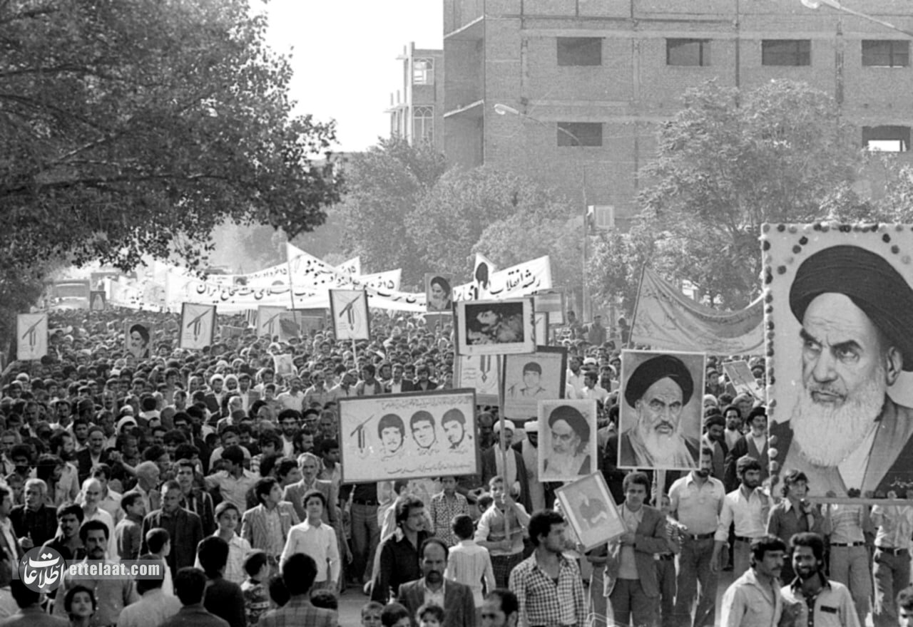 گزارش تصویری اولین سالگرد ۱۵خرداد بعد از انقلاب