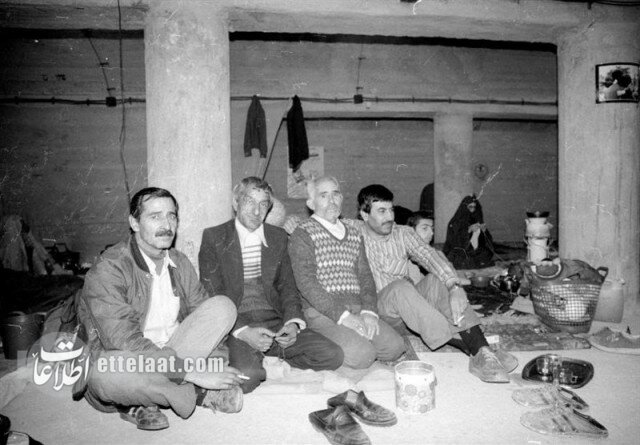 گزارش خواندنی و عکس‌های دیدنی از روزگاری که تهرانی‌ها در پناهگاه‌ زندگی می‌کردند