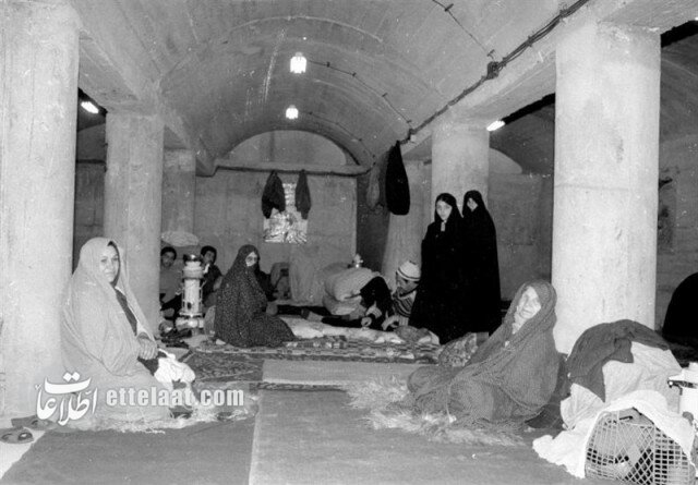 گزارش خواندنی و عکس‌های دیدنی از روزگاری که تهرانی‌ها در پناهگاه‌ زندگی می‌کردند