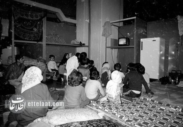 گزارش خواندنی و عکس‌های دیدنی از روزگاری که تهرانی‌ها در پناهگاه‌ زندگی می‌کردند