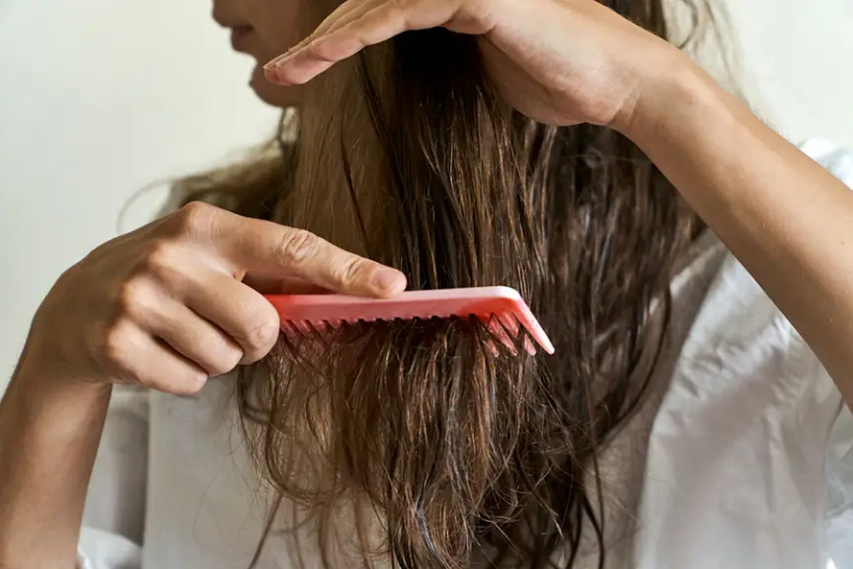 brushing-wet-hair-4