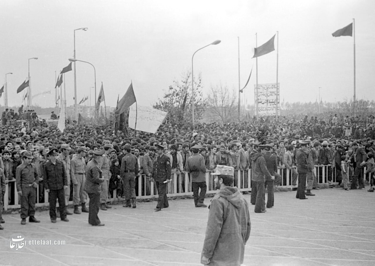 عکس‌های منتشرنشده از عاشورایی که مردم به میدان آزادی رفتند!