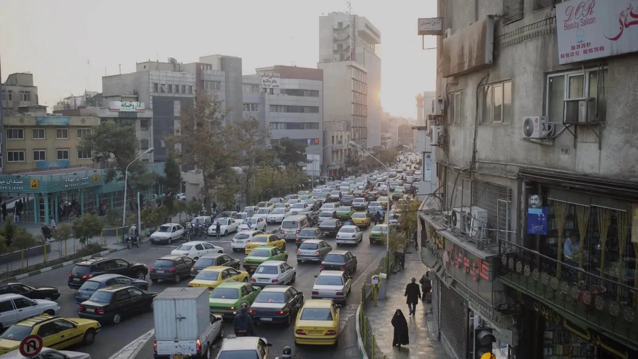 تاثیر ترافیک و آلودگی تهران در پاییز بر روان تهرانی ها
