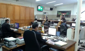 ساعات اداری تغییر می کند.