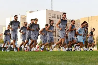 بازگشت استقلالی‌ها به تمرینات پس از چند روز تعطیلی