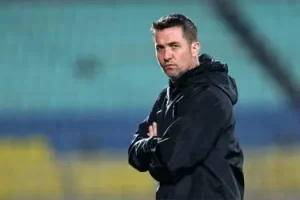 اوسمار ویرا درحال سفر به ایران و آنالیز پرسپولیس
