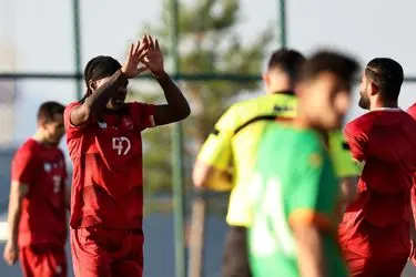 خط خورده جنجالی پرسپولیس به تمرین برگشت