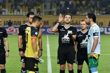 تساوی بدون گل سپاهان و ذوب‌آهن در یک بازی پرتنش