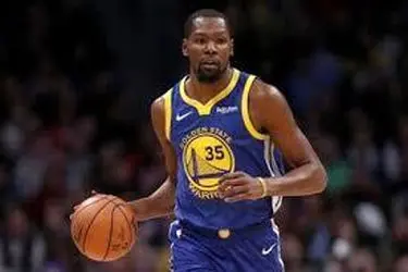 کوین دورانت پردرآمدترین بازیکن تاریخ NBA شد