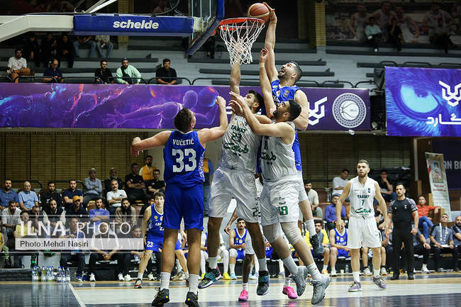 دیدار تیم های بسکتبال طبیعت اسلامشهر و پالایش نفت آبادان