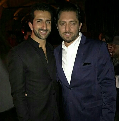 عکسی شکار شده از بهرام رادان و پسر ابی در خارج عکسی شکار شده از بهرام رادان و پسر ابی در خارج