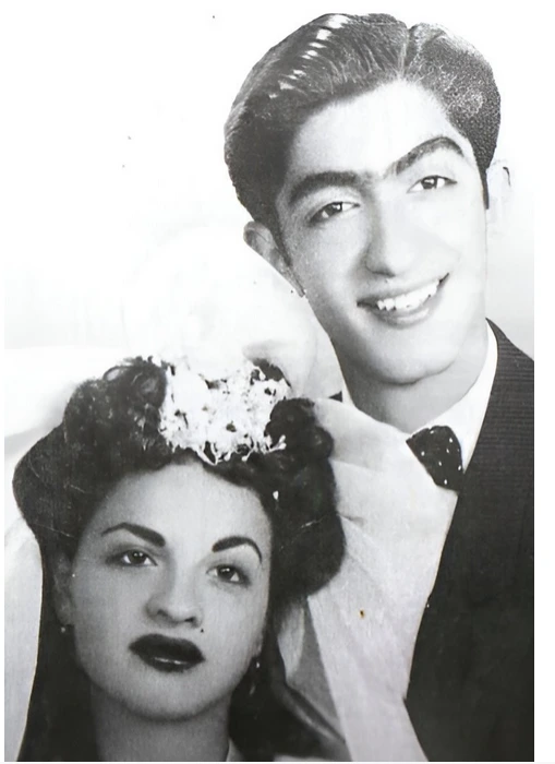 ذوق عجیب عزت الله انتظامی در روز عروسی اش با این خانم+ عکس ذوق عجیب عزت الله انتظامی در روز عروسی اش با این خانم+ عکس