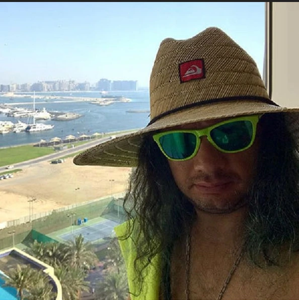 محال باور کنید این مرد با این سر و وضع در خارج علی صادقی است+ عکس