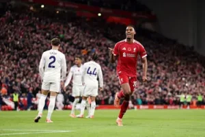 لیورپول 2 - 0 استون ویلا؛ اسلوت به ماندن امیدوار ماند