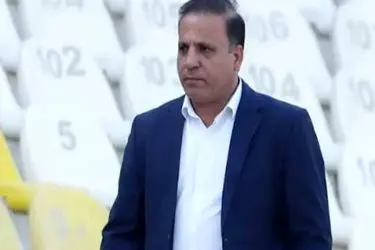 با اشتباهات داوری به تیم ما ضربه میزنند!