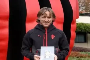 لوکا مودریچ بازیکن ماه سریآ شد