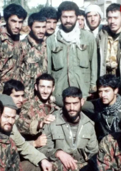 تصویر دیده‌نشده از ستاره قبلِ انقلاب در خط مقدم جبهه