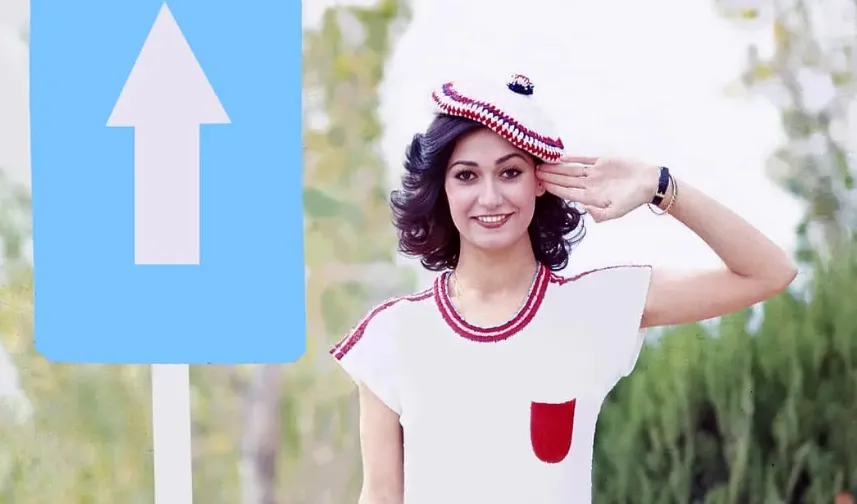 سفر در زمان؛ «شهره صولتی» در 19 سالگی و در تهران؛ سال 1356 سفر در زمان؛ «شهره صولتی» در 19 سالگی و در تهران؛ سال 1356