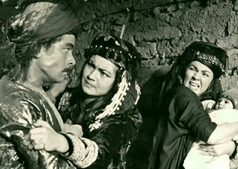 «فروزان 27 ساله» در کنار «سهیلا 20 ساله و بهروز وثوقی 27 ساله»؛ سال 43 «فروزان 27 ساله» در کنار «سهیلا 20 ساله و بهروز وثوقی 27 ساله»؛ سال 43