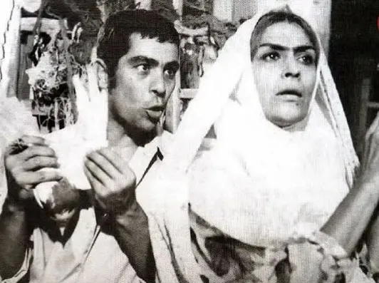 ژاله علو در ۴۳ سالگی در کنار بهروز وثوقی؛ سال ۱۳۴۹ ژاله علو در ۴۳ سالگی در کنار بهروز وثوقی؛ سال ۱۳۴۹