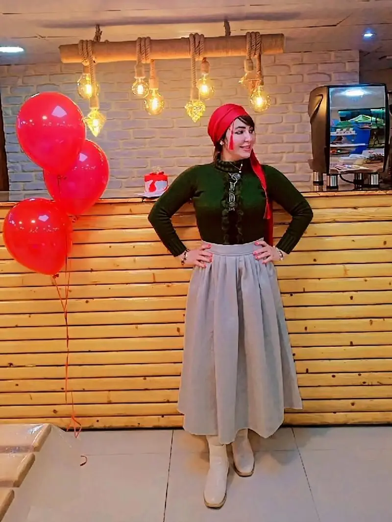 «نجمه گلتپهای» ۲ سال بعد سریال سوجان و در جشن تولدش «نجمه گلتپهای» ۲ سال بعد سریال سوجان و در جشن تولدش