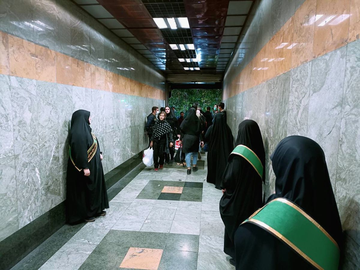 آگهی جذب حجاب‌بان برای مترو تهران+ عکس
