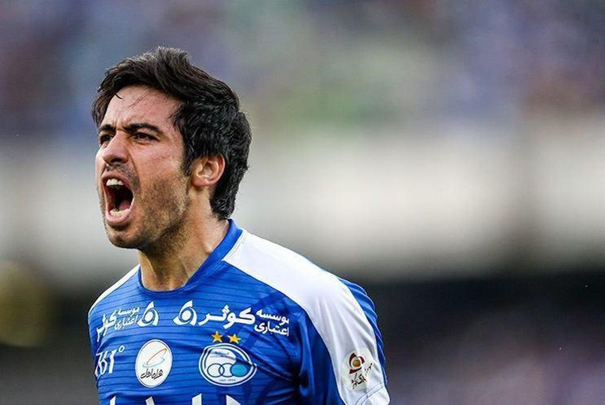 عکس/ حمله کوبنده خسرو حیدری به پرسپولیسیها!