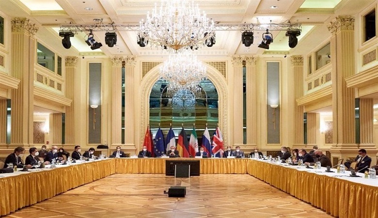 عکس/ وزارت امر به معروف طالبان صورت هادی چوپان را سانسور کرد!