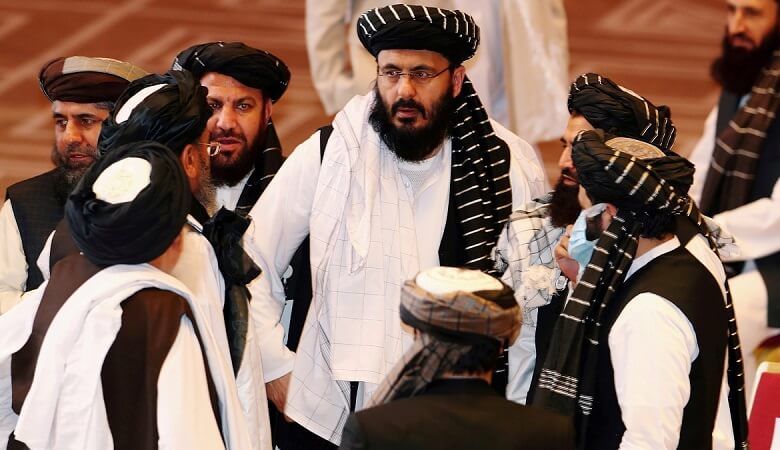 ویدئو/ طالبان سر مانکن‌های زن را بریدند!