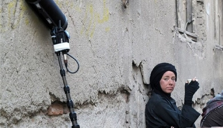 بازیگر خارجی پایتخت: این روزها مرا مسخره میکنند!