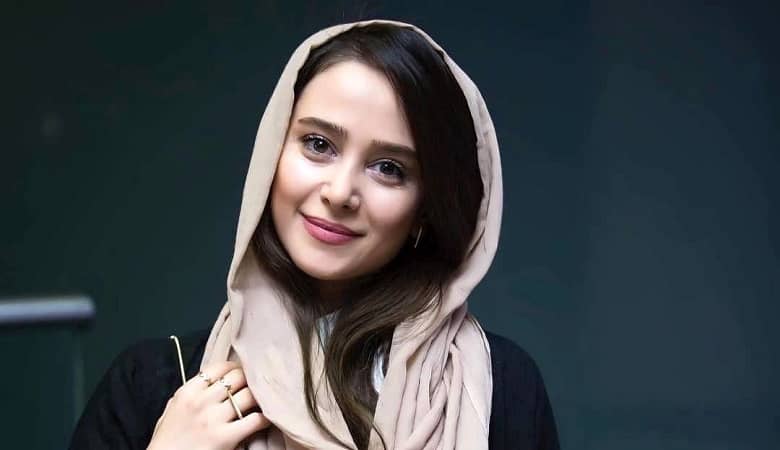 عکس/ الناز حبیبی سیاه پوش شد