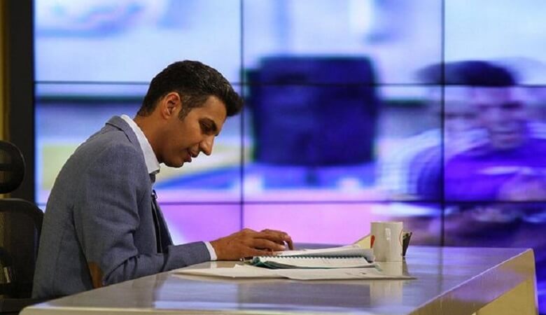 عکس/ عکس صمیمی عادل فردوسی‌پور با هوادار خانم جوان