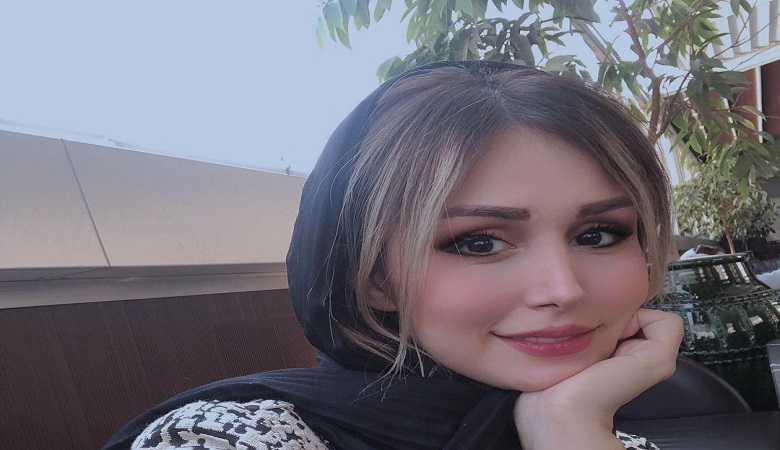 دورهمی همسر “شاهرخ استخری” و رفقا با تم کیمانو/ عکس